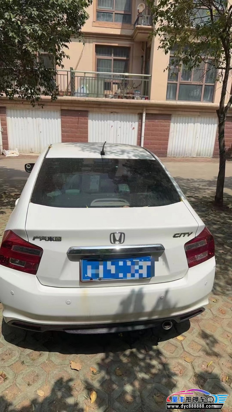 13年本田锋范轿车抵押车出售