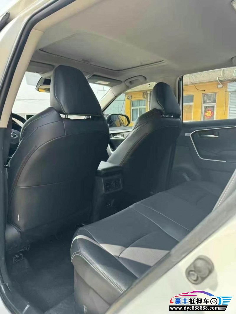 21年丰田威兰达轿车抵押车出售