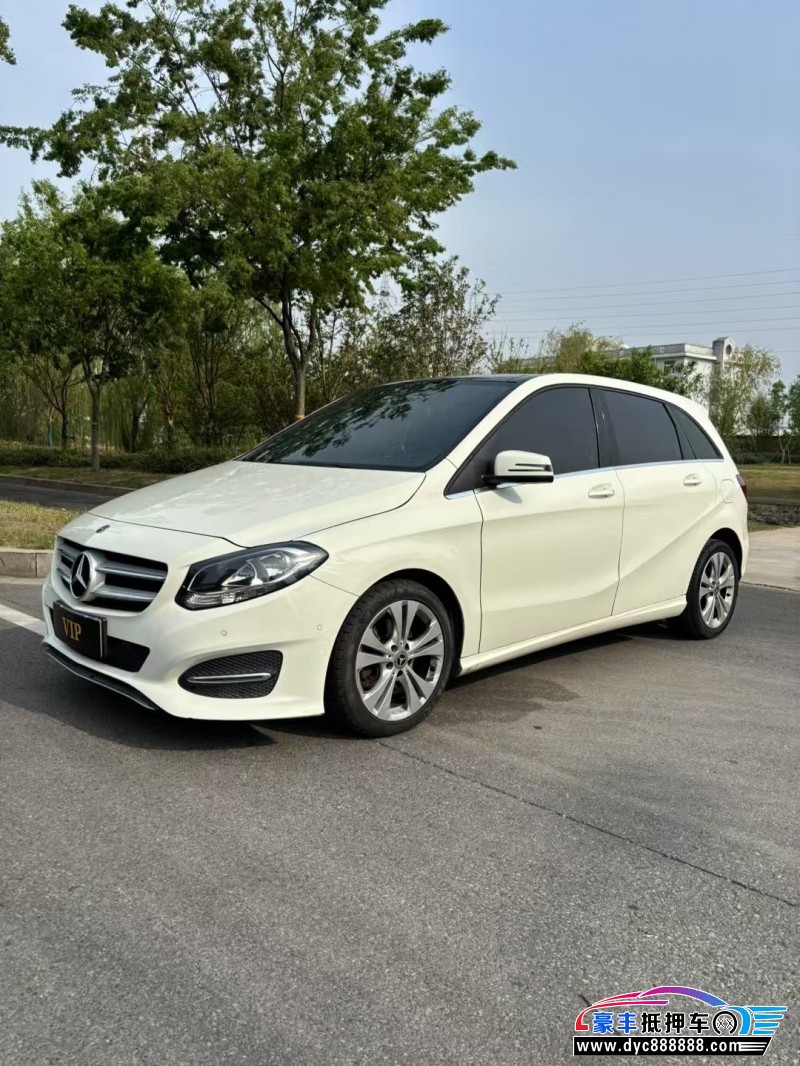 19年奔驰B轿车抵押车出售