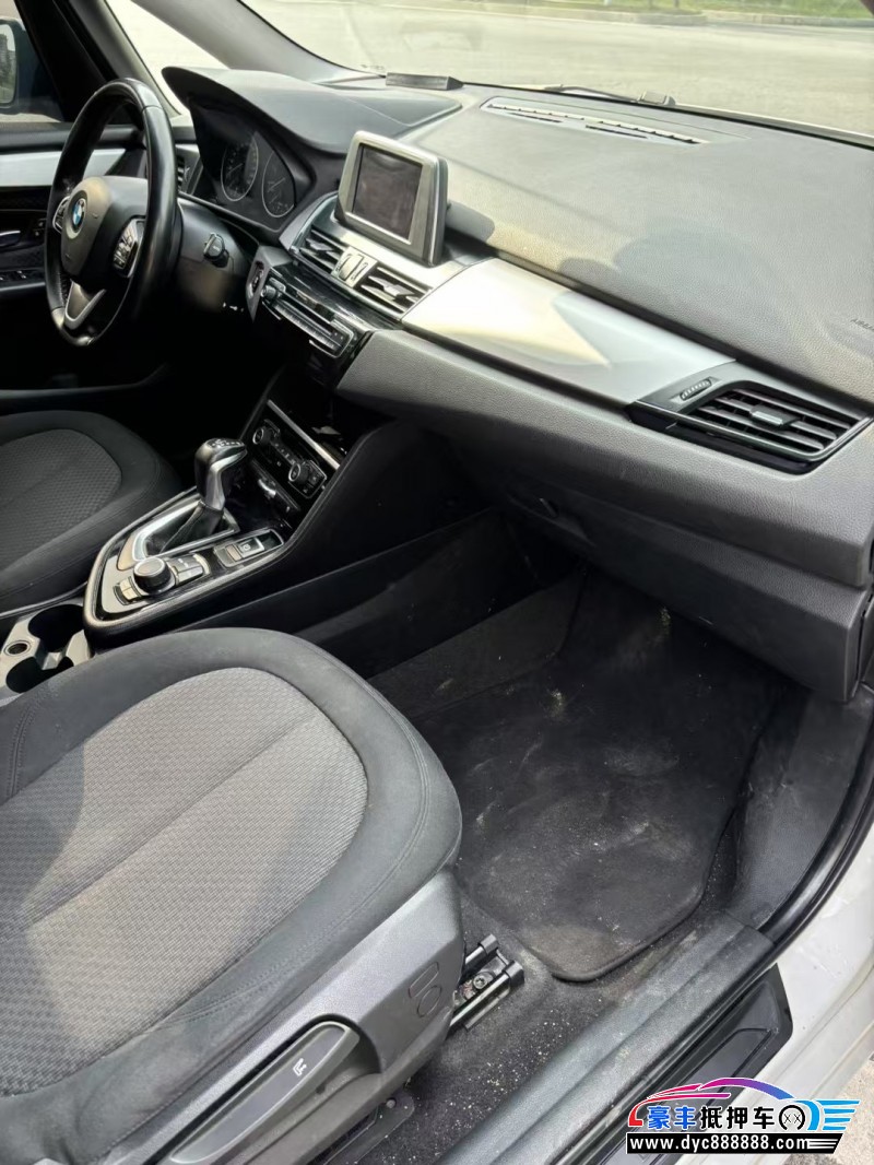 18年宝马2系轿车抵押车出售