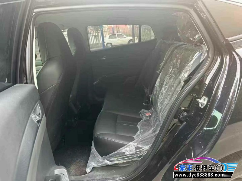 25年东风风神奕炫轿车抵押车出售