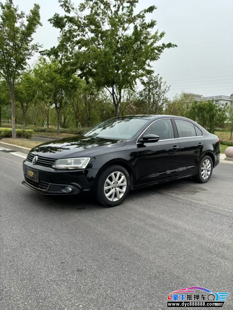 13年大众速腾轿车抵押车出售