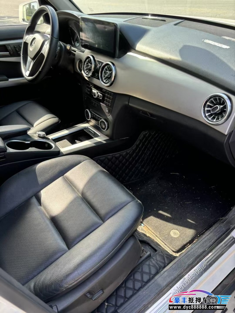 14年奔驰GLK轿车抵押车出售