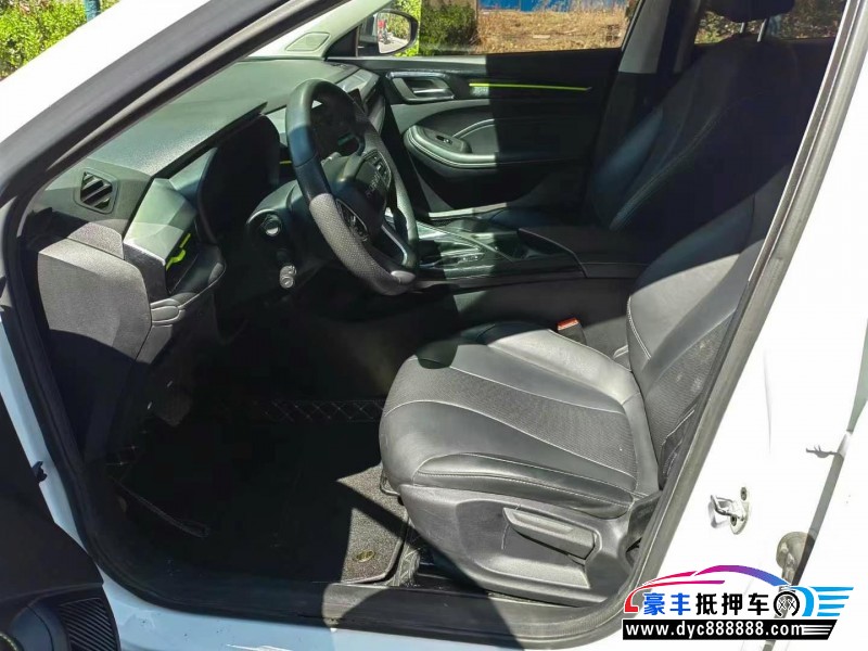 21年荣威i5轿车抵押车出售