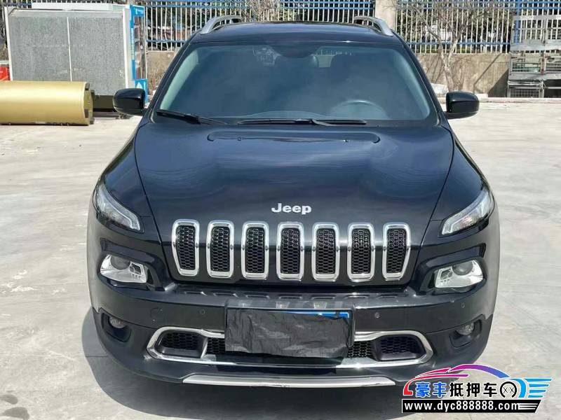 17年Jeep自由光轿车抵押车出售