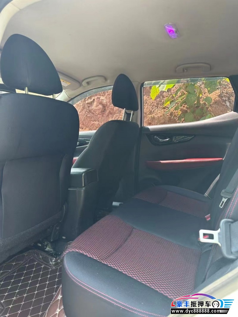 17年日产逍客轿车抵押车出售