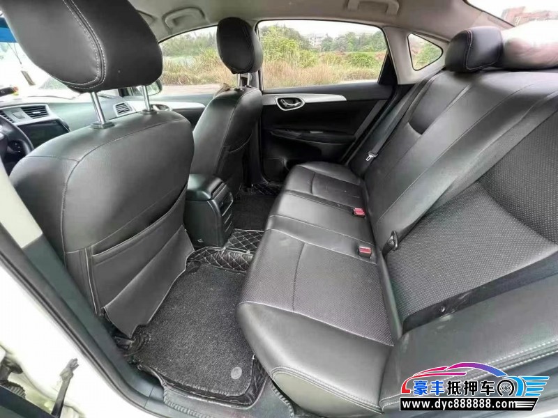 19年日产轩逸轿车抵押车出售