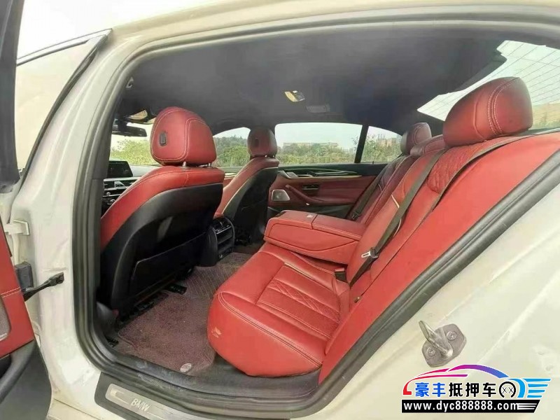 17年宝马5系轿车抵押车出售