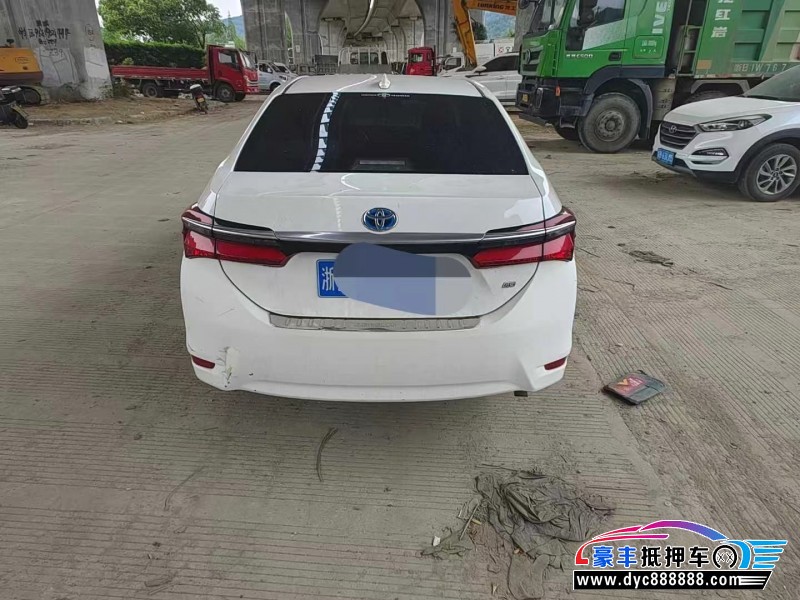 17年丰田卡罗拉轿车抵押车出售