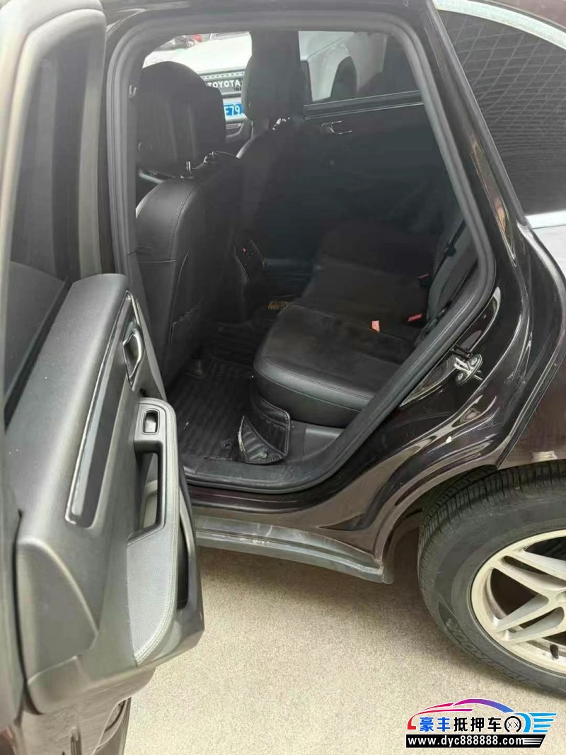 15年保时捷Macan迈凯轿车抵押车出售