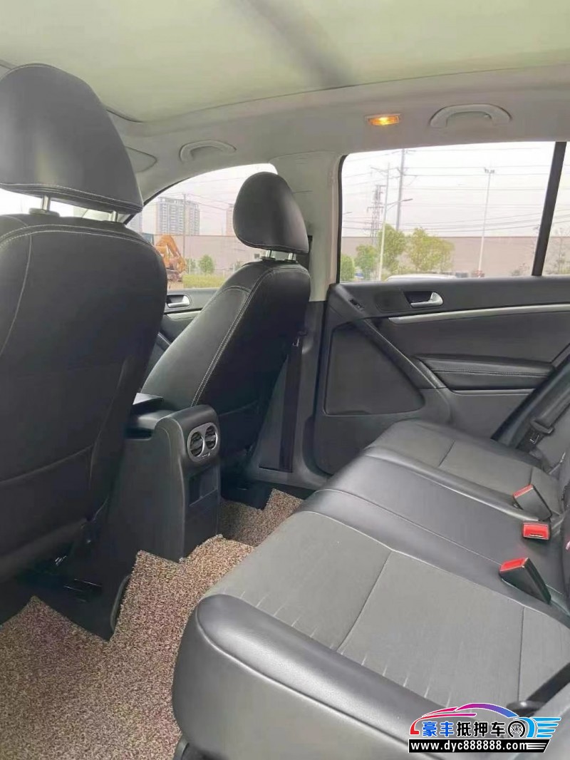 16年大众途观轿车抵押车出售