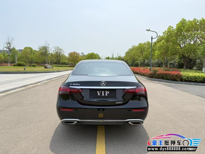 22年奔驰E轿车抵押车出售