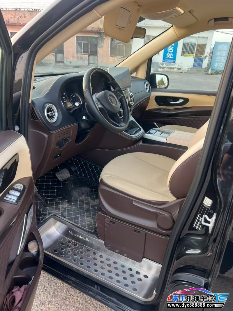 21年奔驰威霆轿车抵押车出售