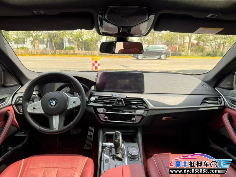 23年宝马5系轿车抵押车出售