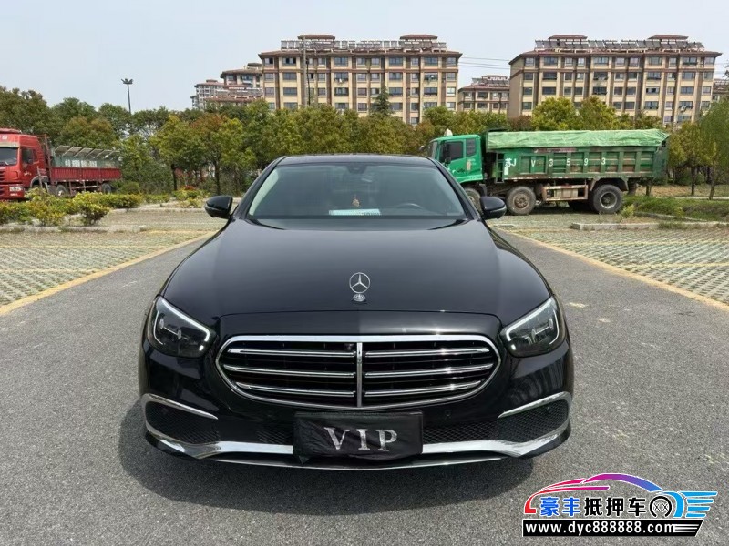 23年奔驰E轿车抵押车出售