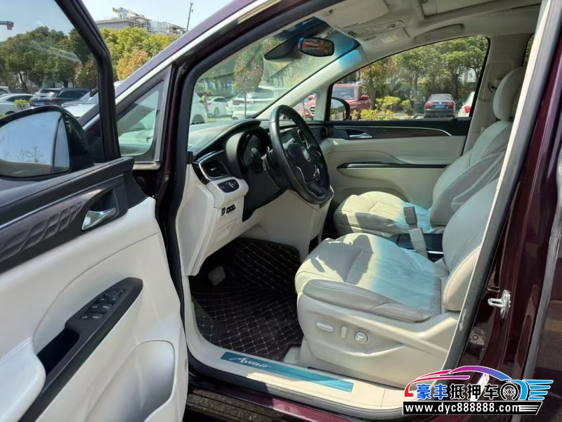 20年别克GL8轿车抵押车出售