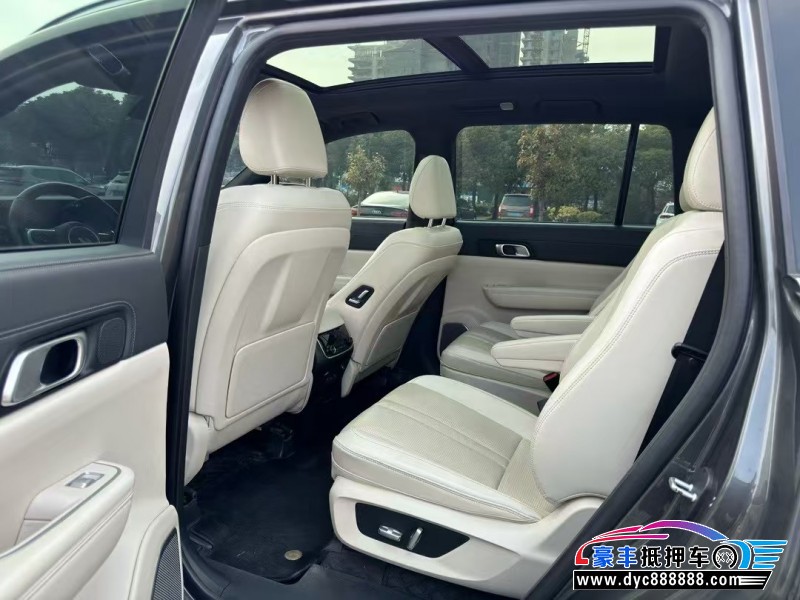 21年理想ONE轿车抵押车出售