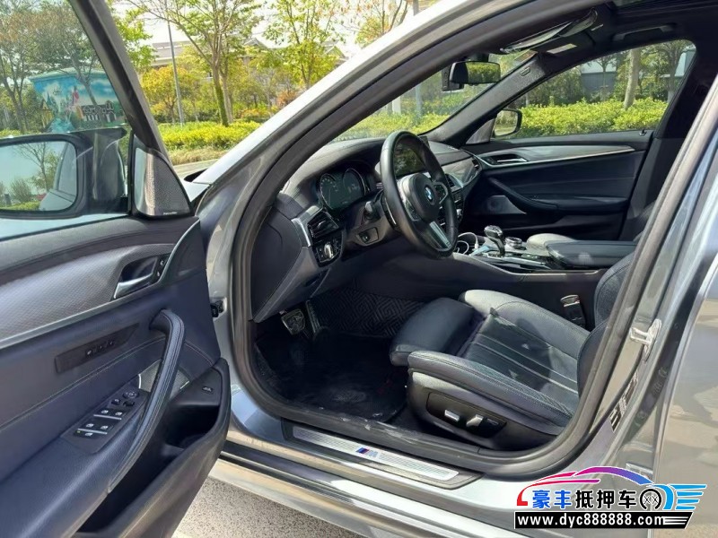 19年宝马5系轿车抵押车出售