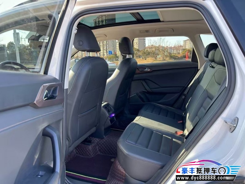 22年大众途岳轿车抵押车出售