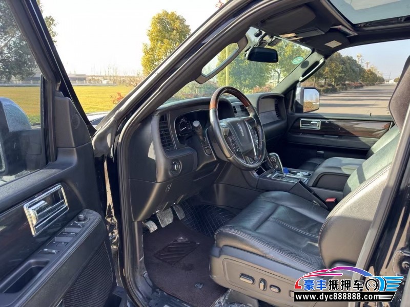 16年林肯领航员轿车抵押车出售