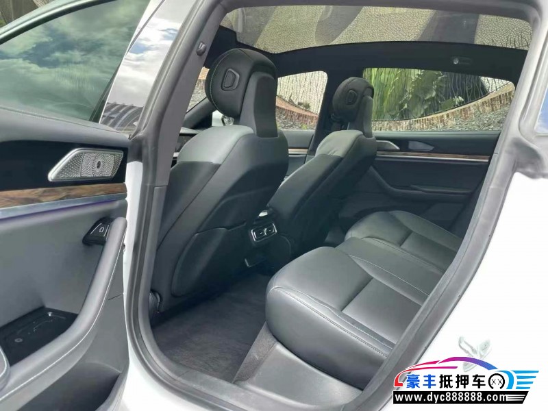 23年哪吒S轿车抵押车出售