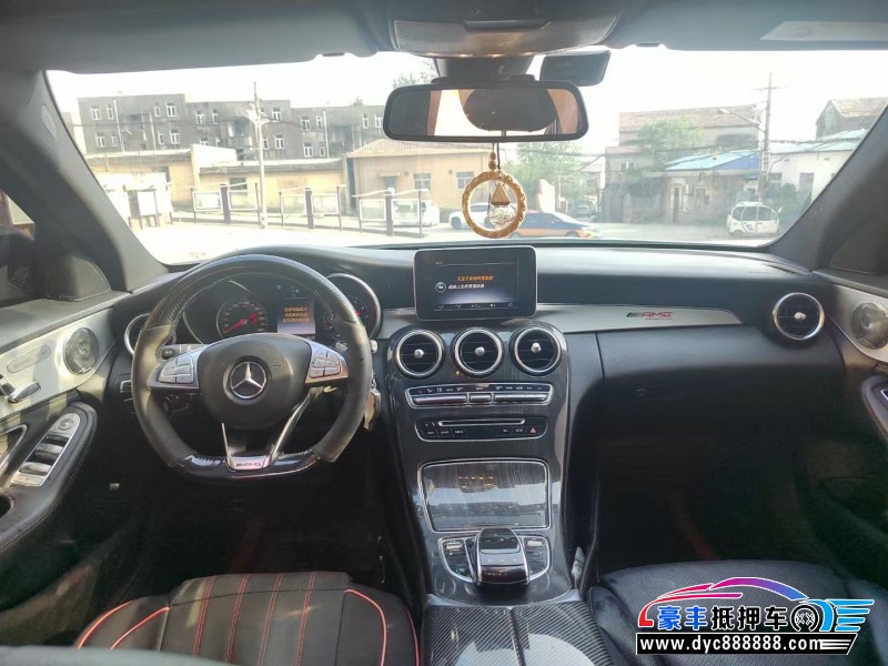 16年奔驰C轿车抵押车出售