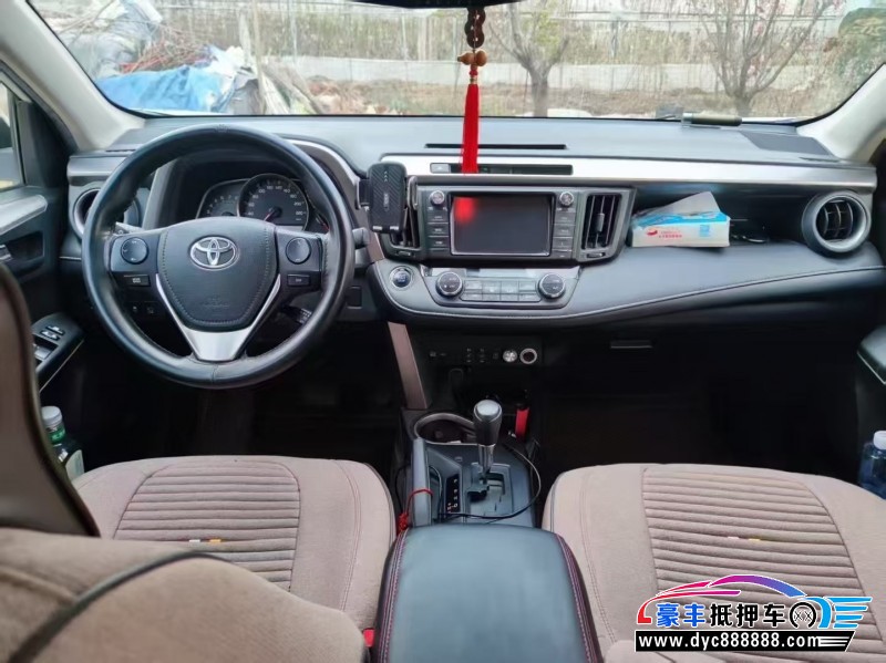 17年丰田RAV4轿车抵押车出售