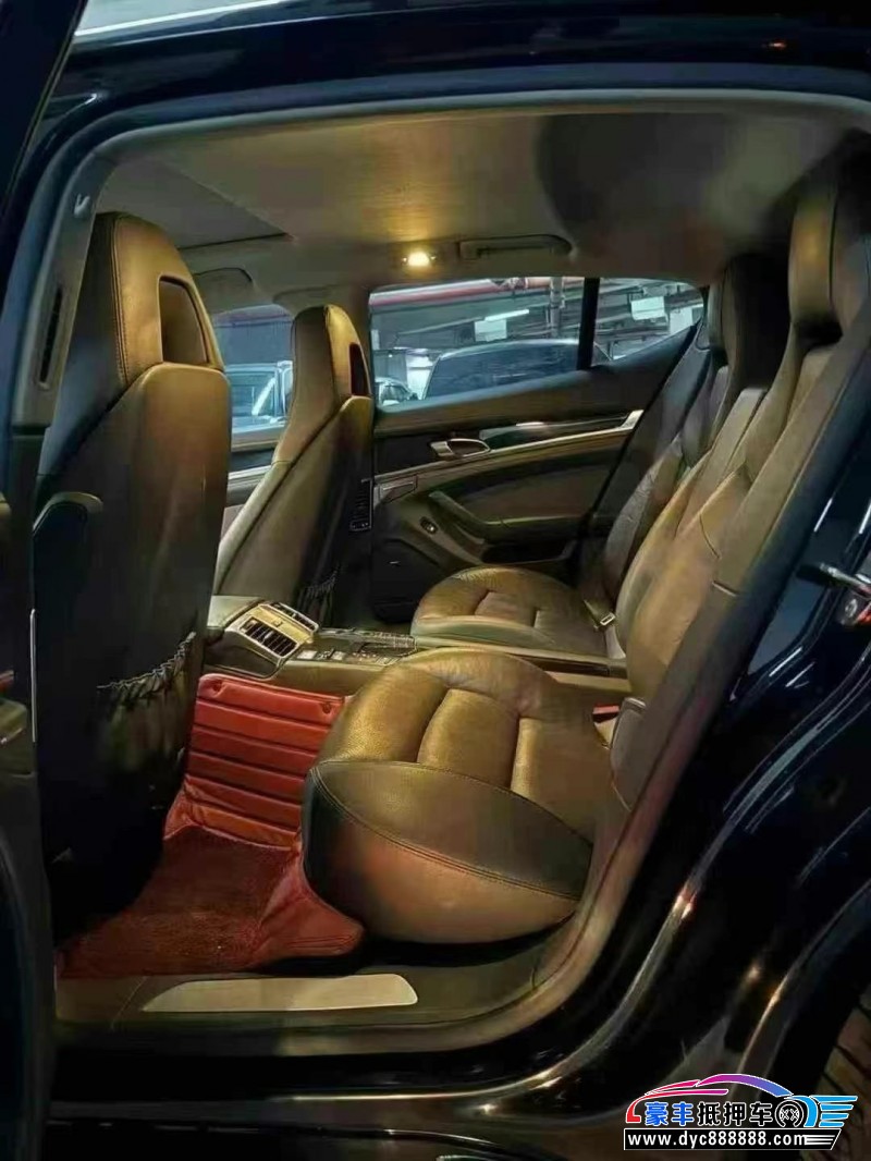 15年保时捷帕纳梅拉轿车抵押车出售