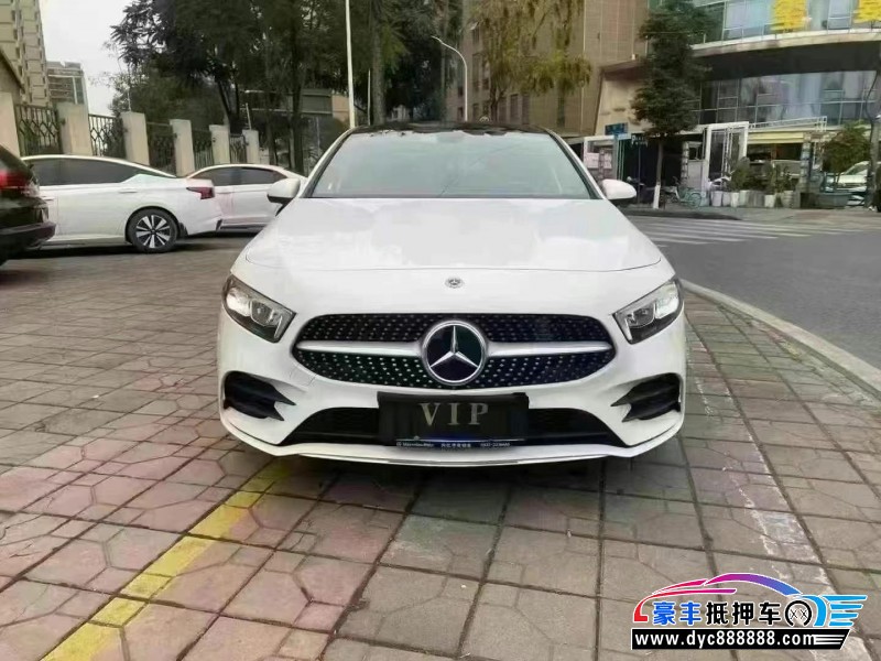 23年奔驰A轿车抵押车出售