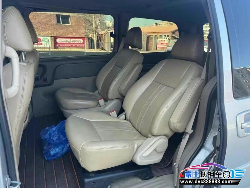 15年别克GL8轿车抵押车出售