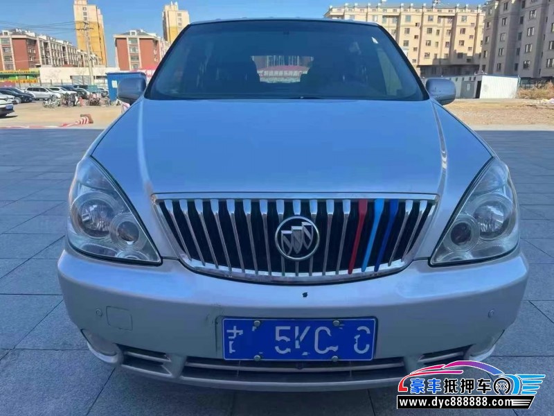 15年别克GL8轿车抵押车出售