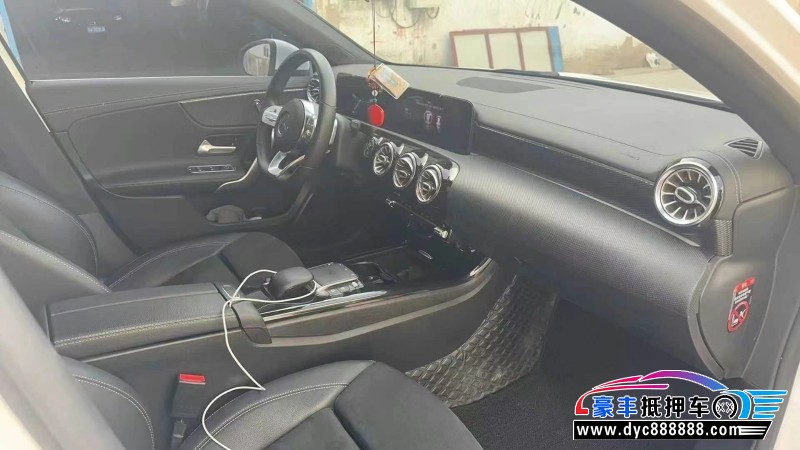 20年奔驰A轿车抵押车出售