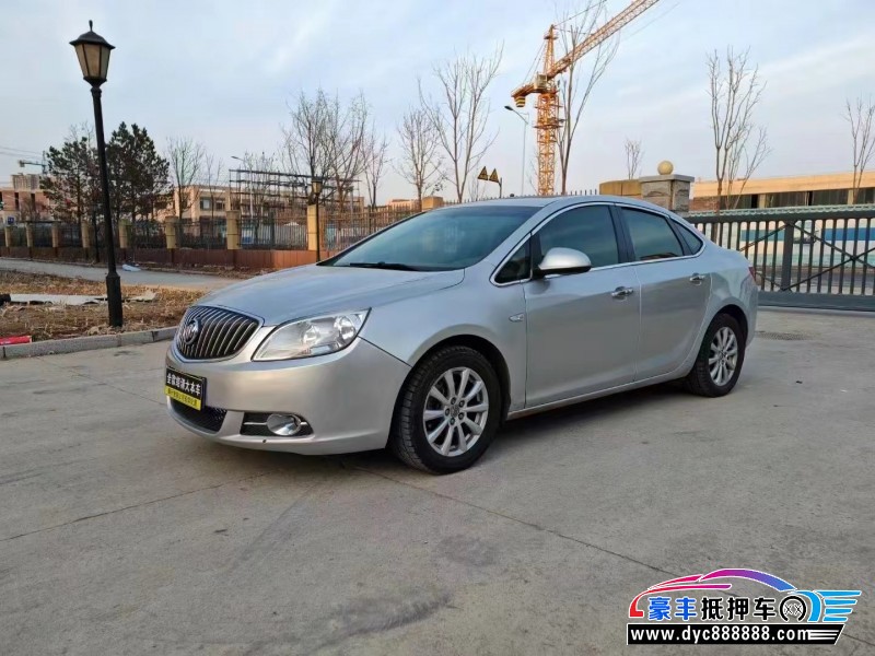 13年别克威朗轿车抵押车出售