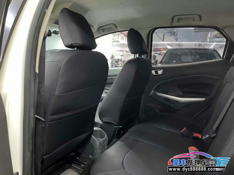 14年福特翼搏轿车抵押车出售