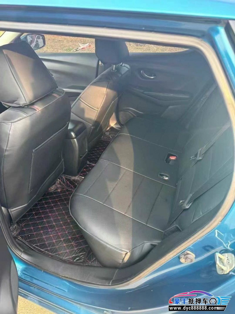 16年日产蓝鸟轿车抵押车出售