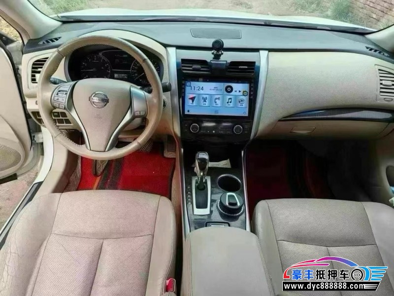 14年日产天籁轿车抵押车出售