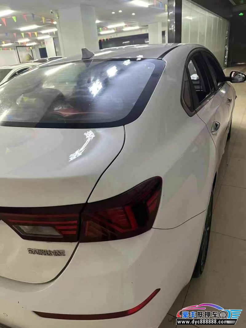 21年起亚K3轿车抵押车出售