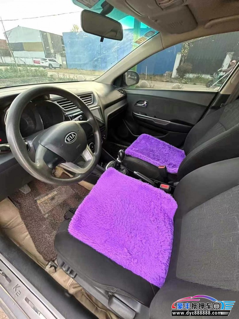 12年起亚K2轿车抵押车出售