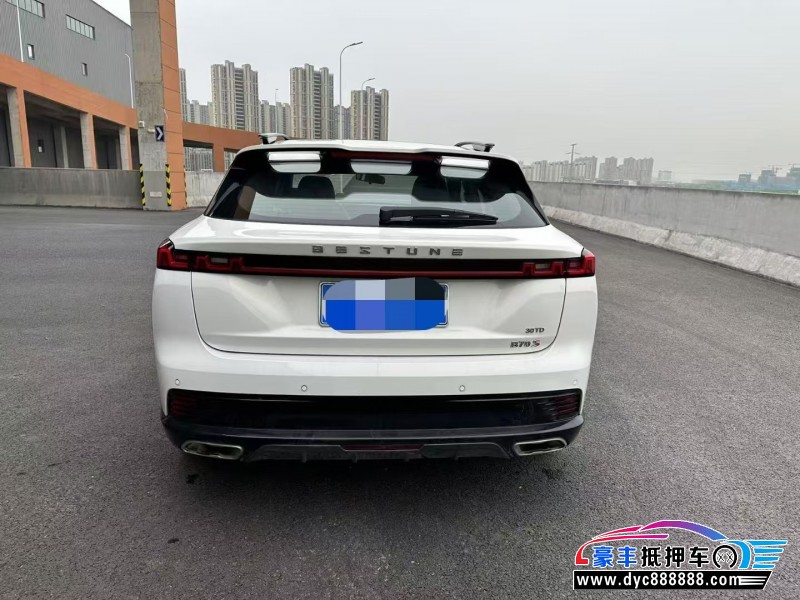 23年奔腾B70轿车抵押车出售