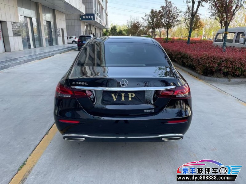 22年奔驰E轿车抵押车出售