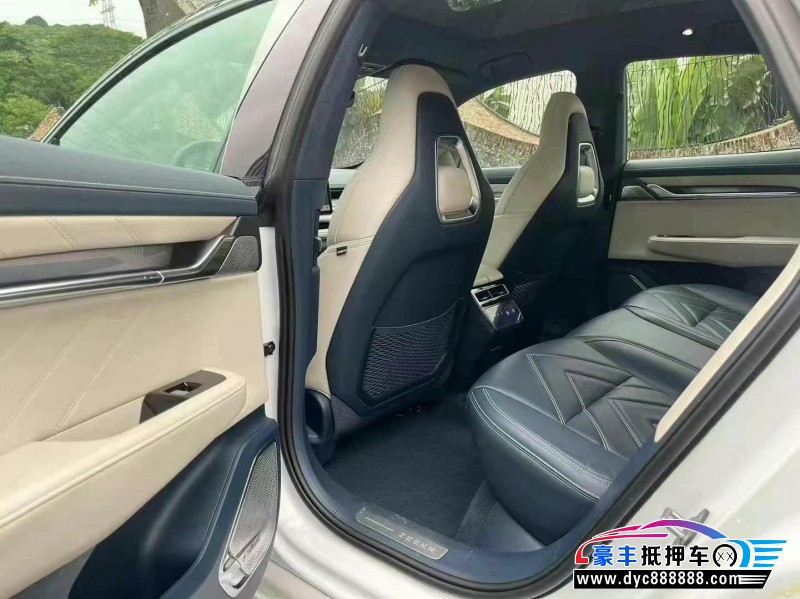 23年极氪001SUV抵押车出售