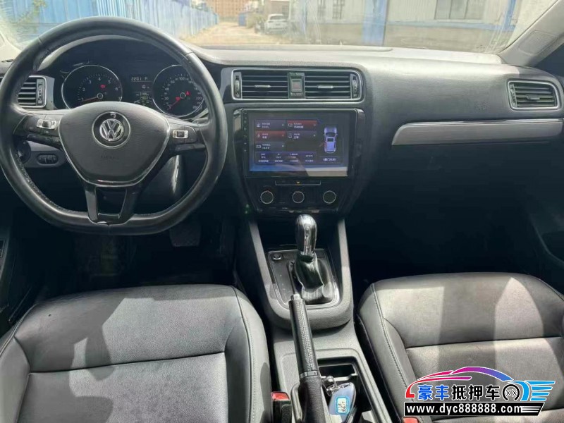 18年大众速腾轿车抵押车出售