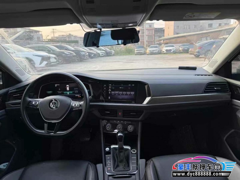 22年大众速腾轿车抵押车出售