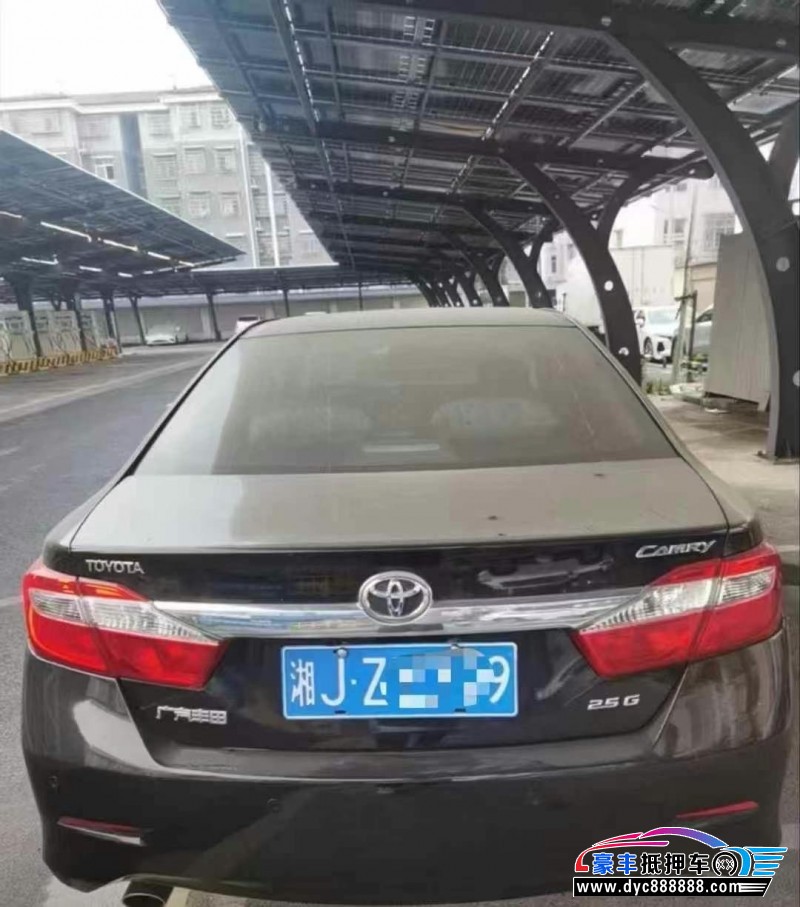 15年丰田凯美瑞轿车抵押车出售