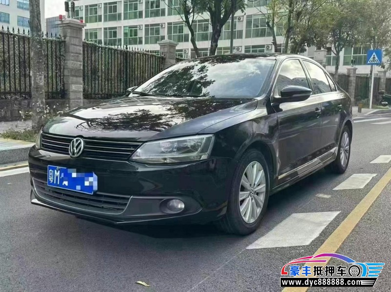 14年大众速腾轿车抵押车出售