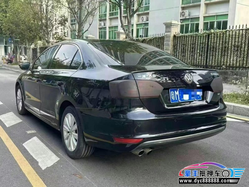 14年大众速腾轿车抵押车出售