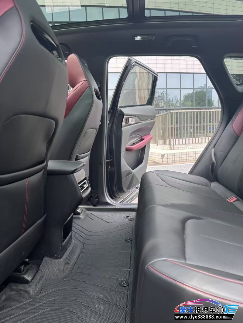 23年长安欧尚Z6轿车抵押车出售