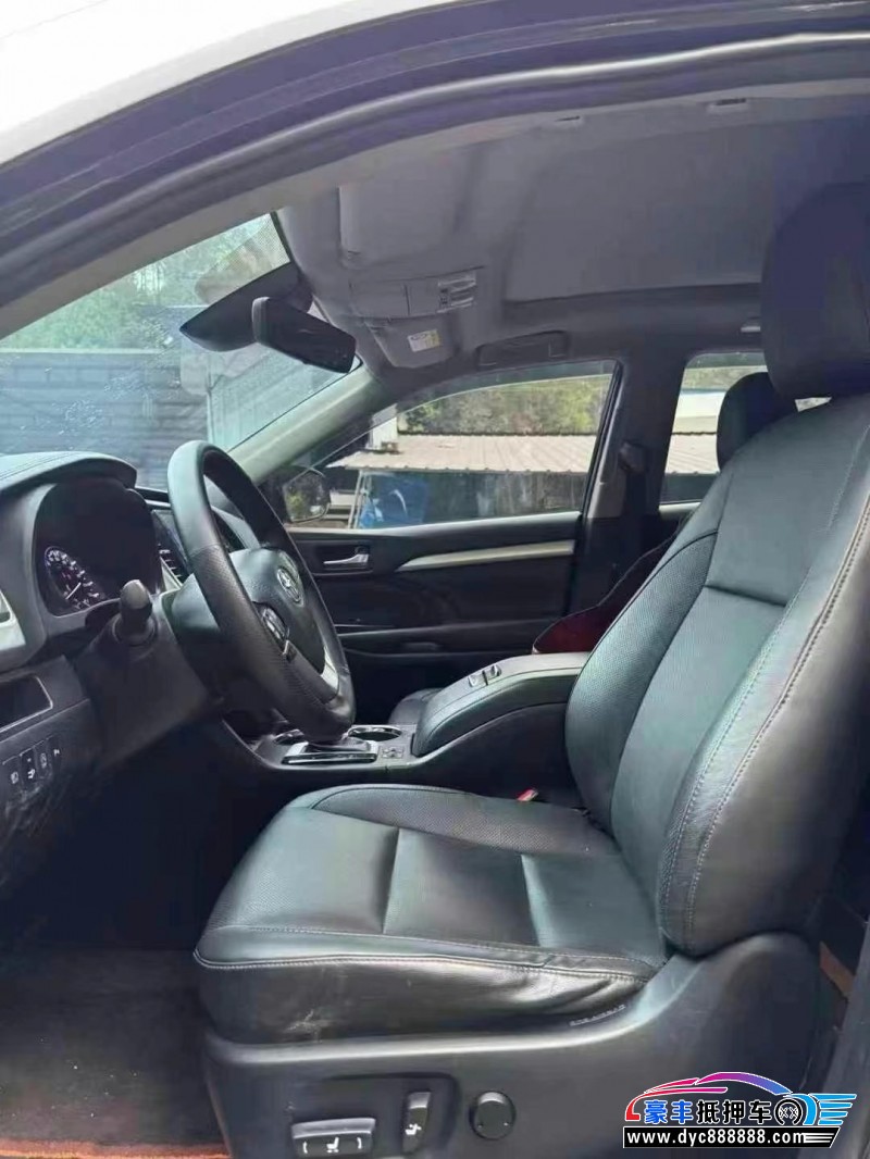 20年丰田汉兰达轿车抵押车出售