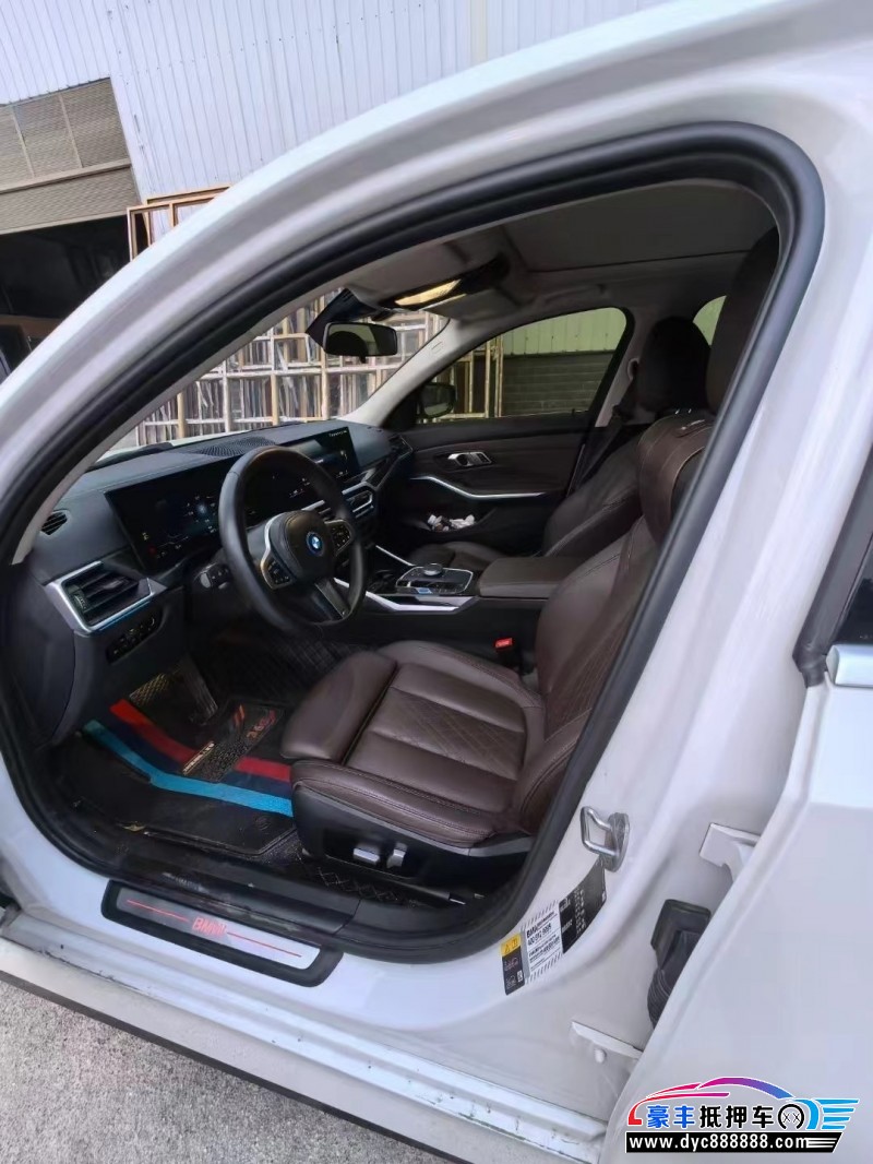 23年宝马i3轿车抵押车出售