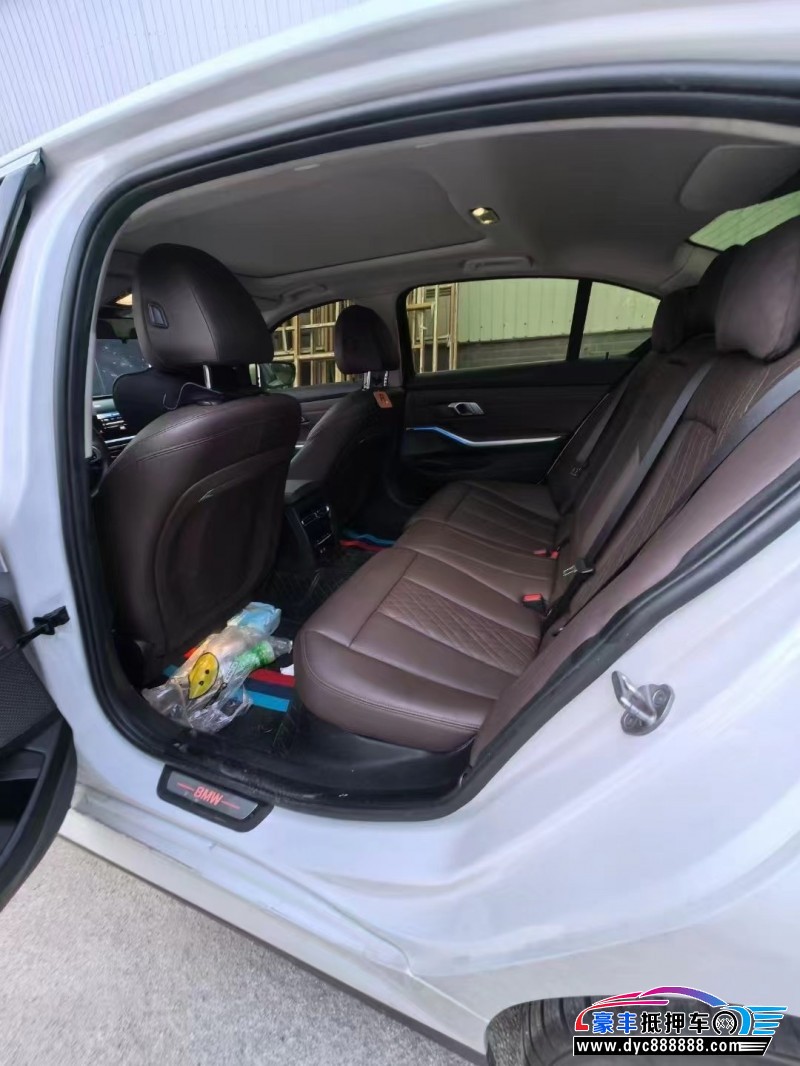 23年宝马i3轿车抵押车出售